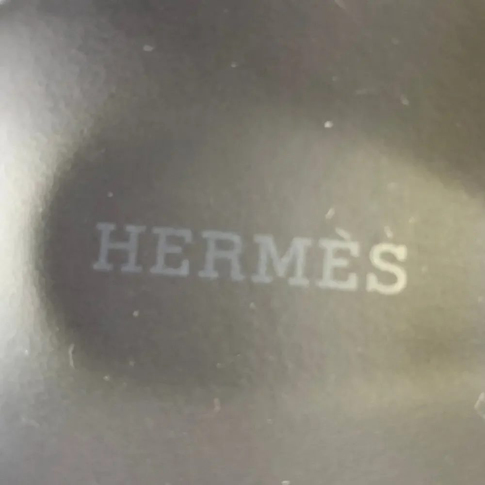 HERMES Size 9 White Black Leather Sandals
